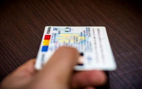 Românii vor putea opta în curând între cărţile de identitate cu sau fără cip. Condițiile de circulație în spațiul UE s-ar putea schimba