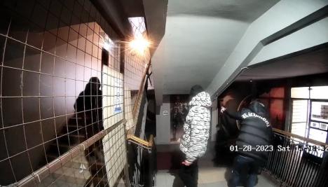 Război în cartier! Răfuială cu iz mafiot, sub nasul Poliției, între doi artiști orădeni cunoscuți în rândul adolescenților: Cartier și S.Boi (FOTO/VIDEO)