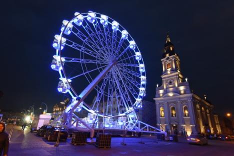 Oradea se gătește de sărbători: Se fac ultimele teste la roata-carusel! (FOTO)