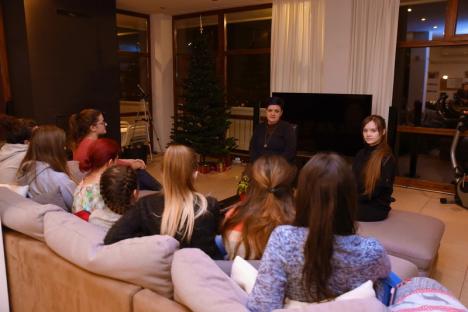 Casa meritelor: Un grup de fete cuminţi de la țară sunt ajutate de o asociație norvegiană să-și continue studiile la Oradea (FOTO)