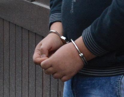 Spărgător de locuinţe în arest: Un orădean de 19 ani e acuzat de 6 furturi, dintre care 3 din aceeaşi casă!
