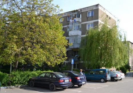 Tragedie pe strada Italiană: Un bărbat a murit după ce a căzut de la etajul 4 (FOTO)