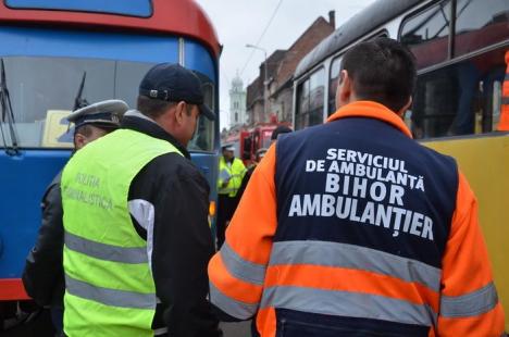 Accident mortal în centrul Oradiei: un pensionar a fost lovit de un tramvai (FOTO)