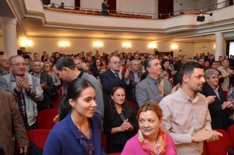 PSD-iştii bihoreni s-au întâlnit cu "viitorul premier" Tăriceanu, dar l-au aplaudat mai mult pe Octavian Bot (FOTO)