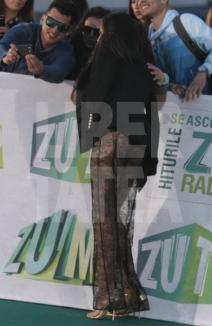 Antonia, în ţinută transparentă şi cu fundul pe afară, la premiile ZU (FOTO)
