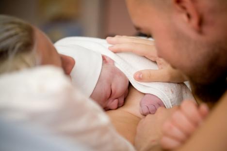 Şansă unică pentru bihorence de a-şi proteja bebeluşii, ȋncă de la naştere