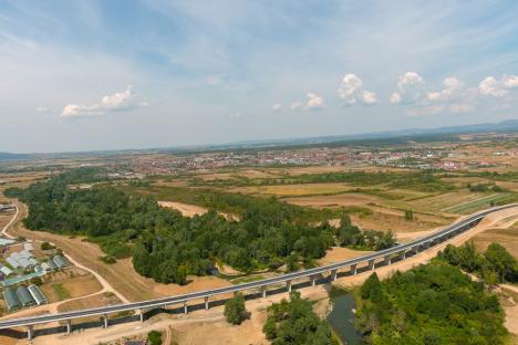 Centura Beiuș, cea mai complexă lucrare de infrastructură a CJ Bihor, a depășit 90% stadiu de execuție și va fi deschisă luna viitoare (FOTO)