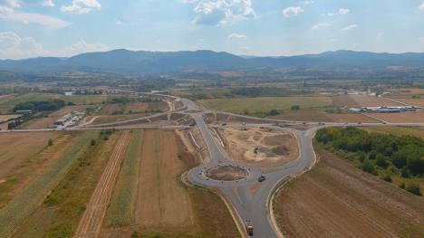 Centura Beiuș, cea mai complexă lucrare de infrastructură a CJ Bihor, a depășit 90% stadiu de execuție și va fi deschisă luna viitoare (FOTO)