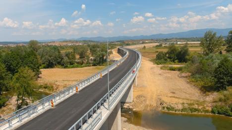 Centura Beiuș, cea mai complexă lucrare de infrastructură a CJ Bihor, a depășit 90% stadiu de execuție și va fi deschisă luna viitoare (FOTO)