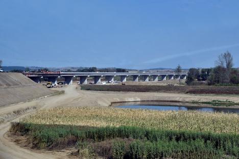 Centura Beiuș, cea mai complexă lucrare de infrastructură a CJ Bihor, a depășit 90% stadiu de execuție și va fi deschisă luna viitoare (FOTO)