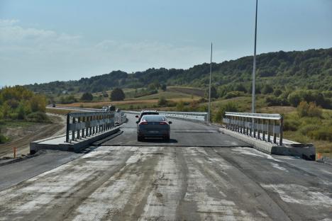 Centura Beiuș, cea mai complexă lucrare de infrastructură a CJ Bihor, a depășit 90% stadiu de execuție și va fi deschisă luna viitoare (FOTO)