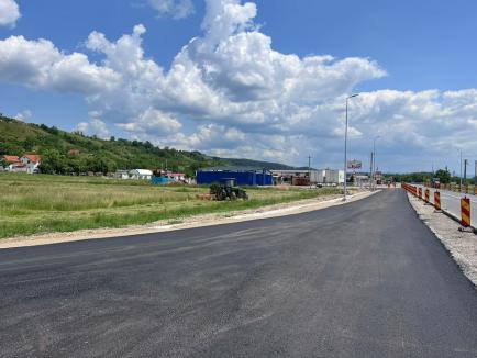 Centura Aleșd, la 60%. Circulația pe DN1 între Aleșd și Tinăud se desfășoară dirijat și cu restricții de viteză (FOTO)