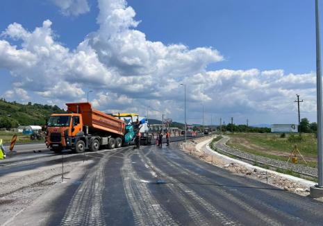 Centura Aleșd, la 60%. Circulația pe DN1 între Aleșd și Tinăud se desfășoară dirijat și cu restricții de viteză (FOTO)