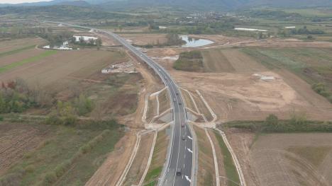 Se circulă pe centura Beiuș. Imagini aeriene cu șoseaua care ocolește municipiul (FOTO/VIDEO)