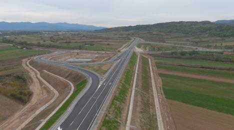 Se circulă pe centura Beiuș. Imagini aeriene cu șoseaua care ocolește municipiul (FOTO/VIDEO)