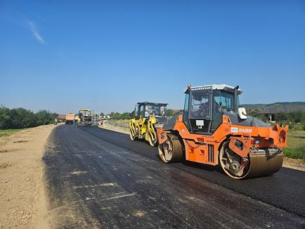 Bolojan: Pe 9 august se deschide circulației centura orașului Aleșd (FOTO)