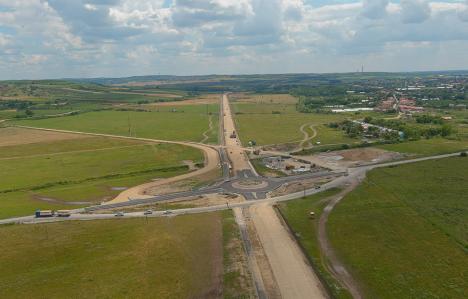 Construirea centurii Biharia - Paleu a trecut de jumătate. Noul drum va avea și piste pentru bicicliști (FOTO)