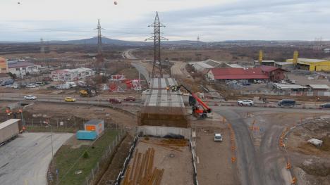 Construcții Erbașu a reluat lucrările la centura Sânmartin, pe care trebuie să le finalizeze în primăvară (FOTO)