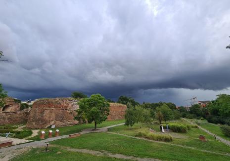 Cod galben de vreme rea în Bihor