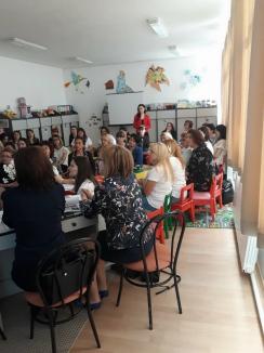 Educatoarele de grupă mică din Oradea, schimb de experienţe şi cunoştinţe (FOTO)
