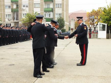 Răsplată pentru eroi: Salvatorii care au scos de sub pământ muncitorii Keviep, avansaţi în grad (FOTO/VIDEO)