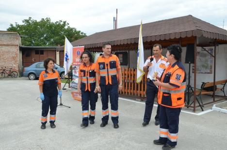 Angajaţii de la Ambulanţă au sărbătorit 108 ani de existenţă a serviciului de urgenţă (FOTO)