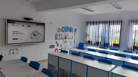 Educație digitală: O firmă din Oradea digitalizează sute de școli din România (FOTO/VIDEO)