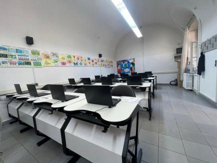 Educație digitală: O firmă din Oradea digitalizează sute de școli din România (FOTO/VIDEO)