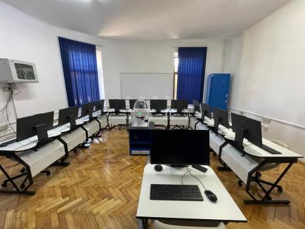 Educație digitală: O firmă din Oradea digitalizează sute de școli din România (FOTO/VIDEO)