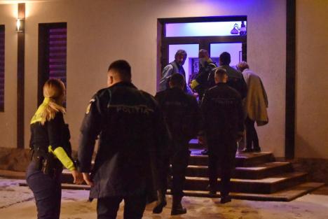 Managerul Spitalului Beiuș, prins de BIHOREANUL făcând chef cu subalternii, în plină pandemie de Covid! Intervenția polițiștilor (FOTO / VIDEO)