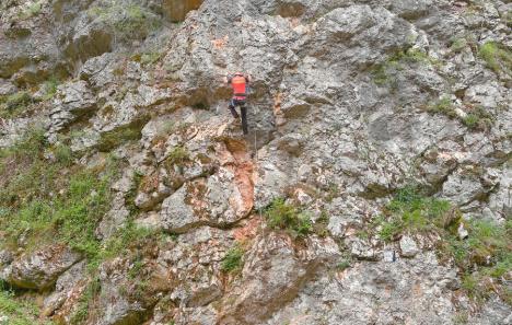 A fost inaugurat cel mai lung traseu de Via Ferrata din Bihor: „Poți fi vizitat de acvile” (FOTO/VIDEO)