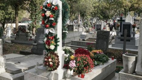Orădenii s-au recules la mormintele celor dragi (FOTO)