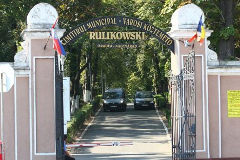 ADP Oradea angajează muncitori pentru întreținerea spațiilor verzi din Cimitirul Municipal