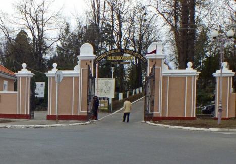 Administraţia Domeniului Public Oradea angajează gropari pentru Cimitirul Municipal