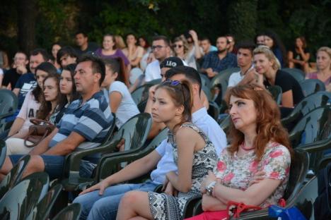 Start la cinema în aer liber: Timp de aproape o lună, orădenii sunt invitaţi să vadă filme în Cetate (FOTO)