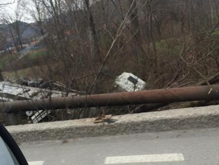 Un şofer s-a răsturnat cu cisterna cu lapte, în Borod, după ce ar fi adormit la volan