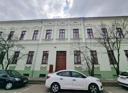 Biserica a cedat: Scandalul etnic de la Școala Bălcescu din Oradea pe final, după ce Eparhia Reformată a acceptat să primească și români în clădirea sa