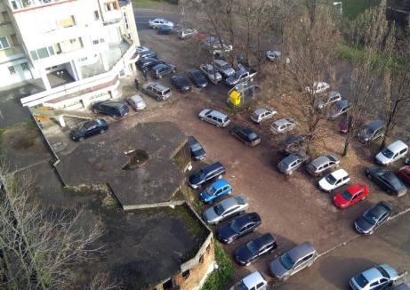 Primăria Oradea cumpără ruina din şanţul Cetăţii pentru a o demola şi a amenaja locuri de parcare