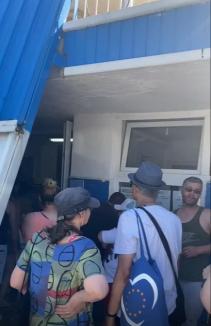 Orădenii au stat la coadă la intrarea în Ştrandul Ioşia, de Rusalii (FOTO / VIDEO)