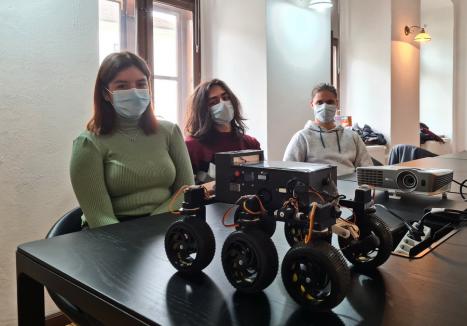 Şase elevi din Oradea au câştigat locul I la concursul Agenţiei Spaţiale Române, cu un robot asemănător unuia care a ajuns pe Marte (FOTO / VIDEO)