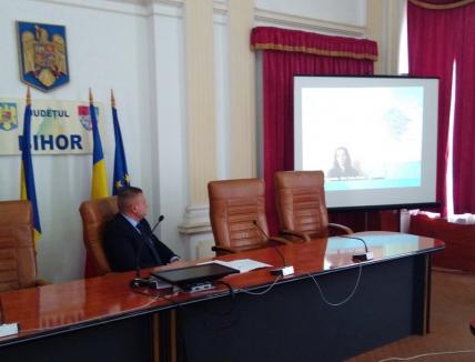Gata cu transparenţa! Ioan Mihaiu nu mai vrea întrebări din partea presei în timpul ședințelor Colegiului prefectural (FOTO)