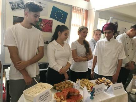 Masterchef... la şcoală: Elevi de la Economic au gătit pentru colegii lor reţete învăţate în stagii de practică în străinătate