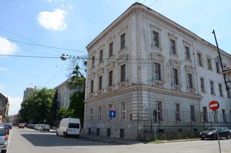 Sentinţă definitivă: clădirea Colegiului Mihai Eminescu rămâne a oraşului 