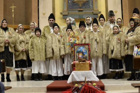 Rotary Club Oradea Insignis a dus colindele în comunitățile românești din Italia (FOTO)