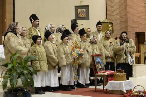 Rotary Club Oradea Insignis a dus colindele în comunitățile românești din Italia (FOTO)