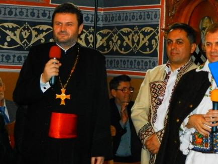 Sătenii din Cihei au intrat în atmosfera sărbătorilor la un spectacol de colinde, ţinut la biserica ortodoxă (FOTO)