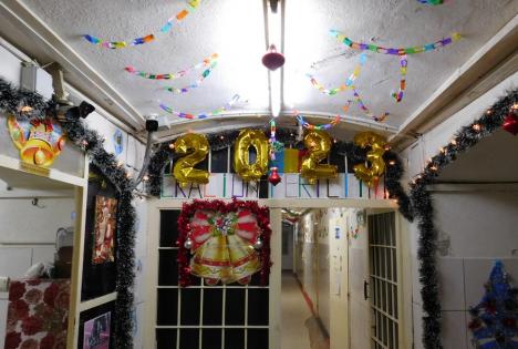 Crăciunul deținuților. Cum s-a sărbătorit în Penitenciarul Oradea (FOTO)