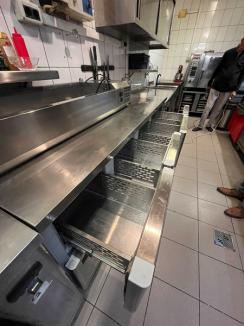 Cinci restaurante din Oradea şi judeţ, închise temporar de Protecţia Consumatorilor. Care sunt acestea și ce nereguli au fost găsite în timpul controalelor (FOTO)