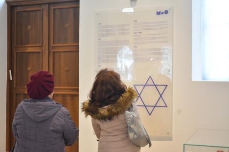 'Nu mai eram fiinţe umane': Victimele Holocaustului au fost comemorate la Muzeul Istoriei Evreilor din Oradea (FOTO/VIDEO)