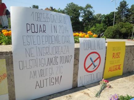 Antivaccinistele au comemorat victimele imunizării, acuzând un deces chiar în Oradea: „Dacă vaccinarea devine obligatorie, plec din ţară!” (FOTO)